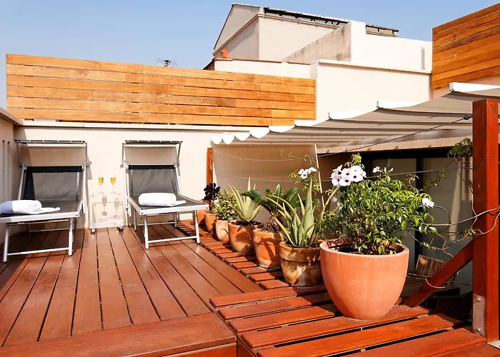 Inside Barcelona Apartments Mercat