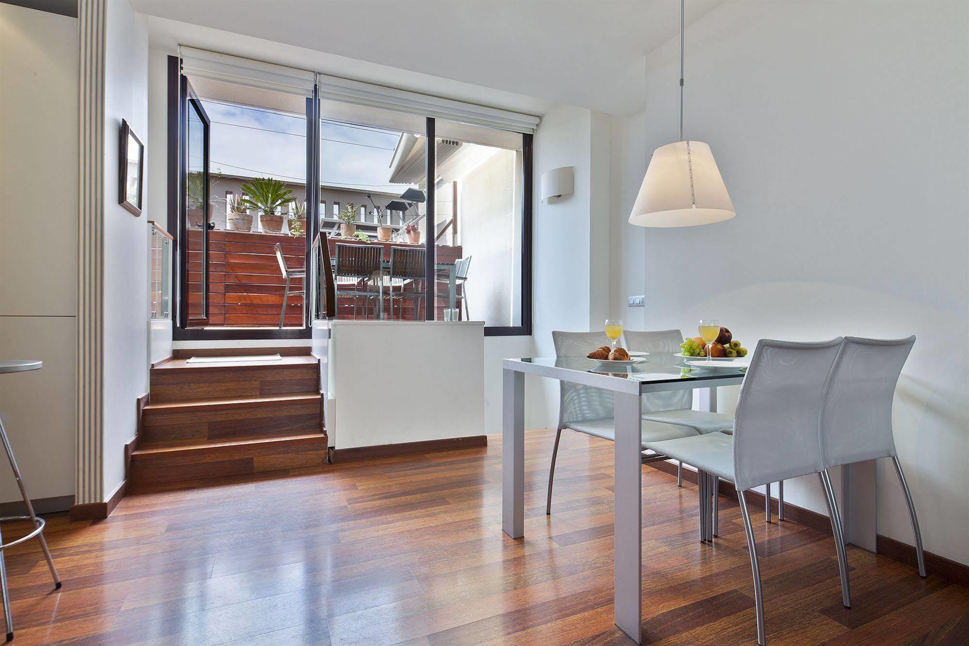 Inside Mercat Apartment *