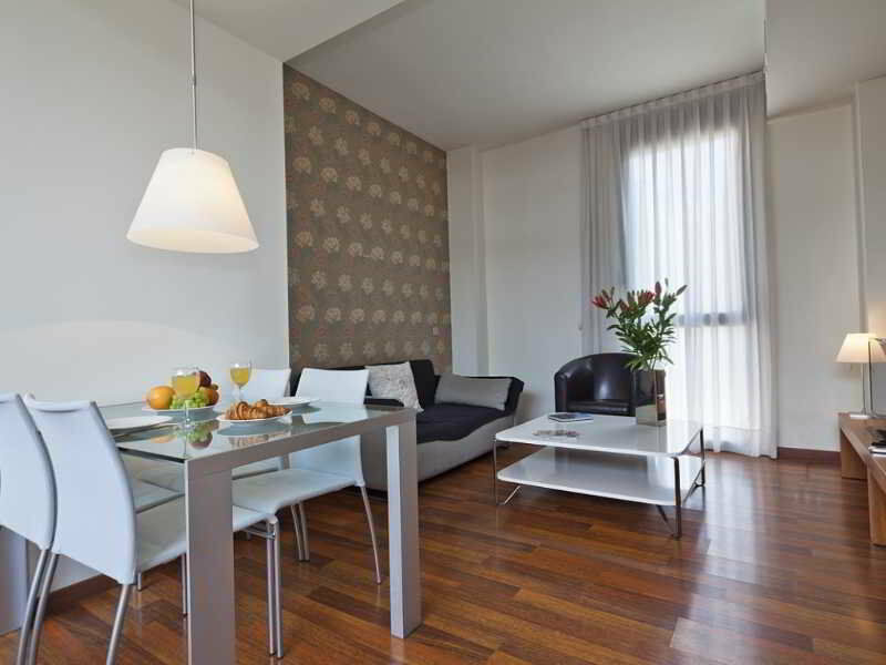 Inside Mercat Apartment Barcelona