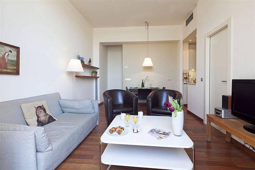 Inside Mercat Apartment Barcelona